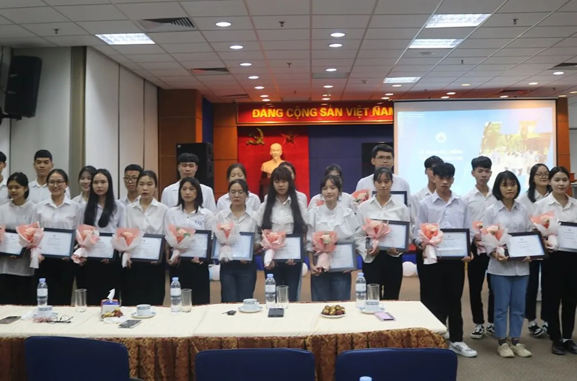 chương tr&igrave;nh thắp s&aacute;ng niềm tin